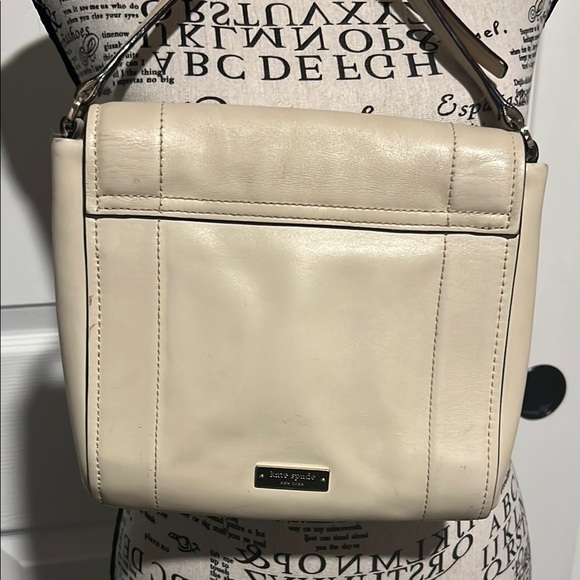 Kate Spade Cream Crossbody Bag with Bow Detail - Picture 4 of 11